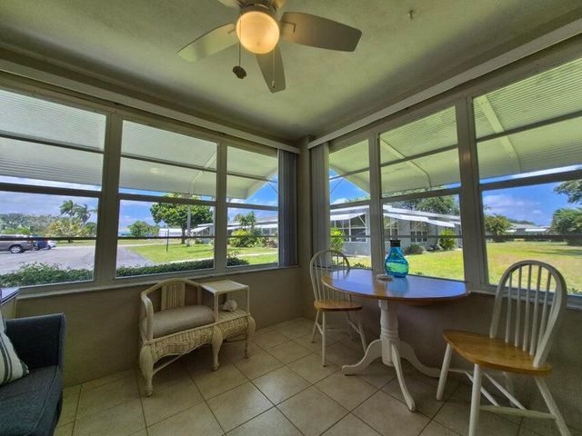 910 South Drive A, Delray Beach, FL 33445