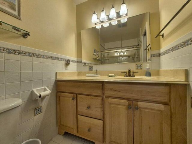 910 South Drive A, Delray Beach, FL 33445
