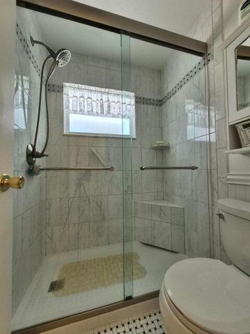 910 South Drive A, Delray Beach, FL 33445