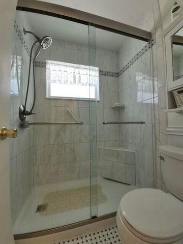 910 South Drive A, Delray Beach, FL 33445