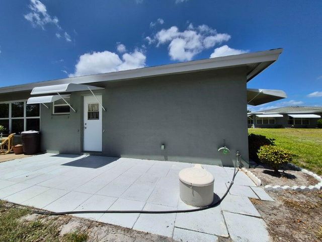 910 South Drive A, Delray Beach, FL 33445