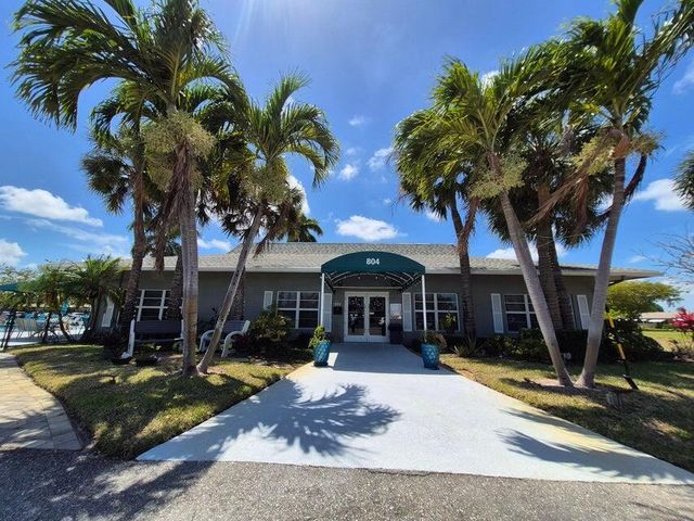 910 South Drive A, Delray Beach, FL 33445