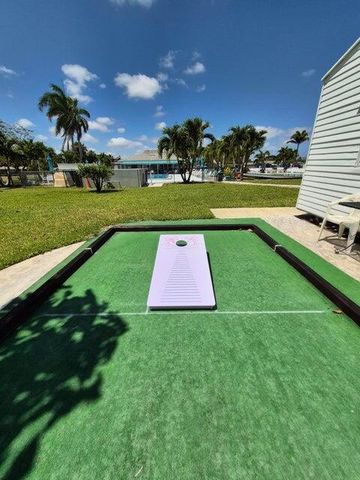 910 South Drive A, Delray Beach, FL 33445