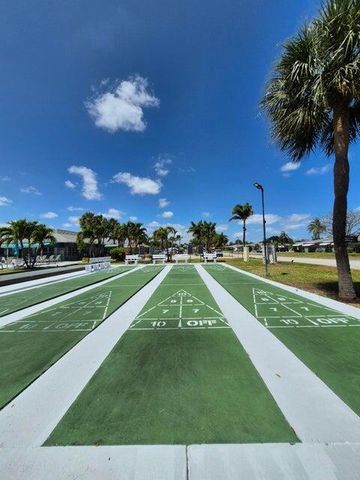 910 South Drive A, Delray Beach, FL 33445