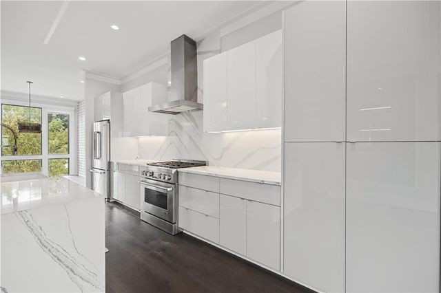 2528 Appleden Place 9, Atlanta, GA 30319