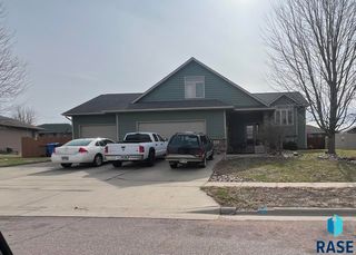 913 N Caleb Ave Avenue, Sioux Falls, SD 57103