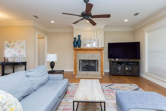 14524 Oak Path Dr, Prairieville, LA 70769