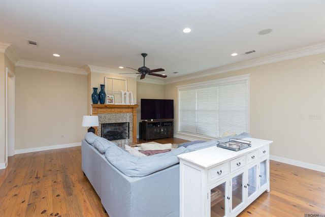 14524 Oak Path Dr, Prairieville, LA 70769
