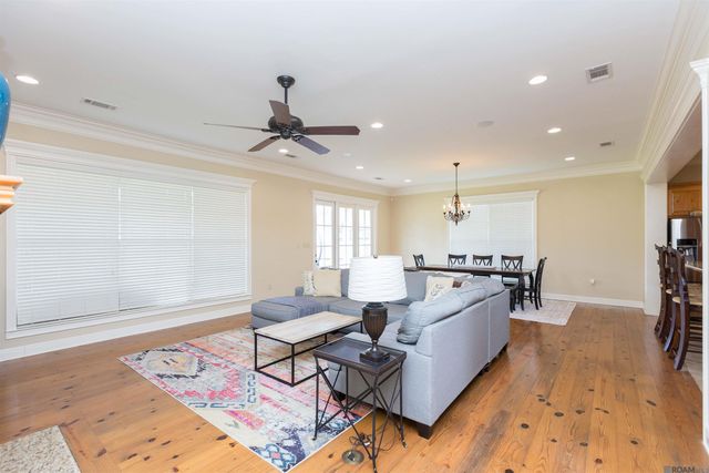14524 Oak Path Dr, Prairieville, LA 70769