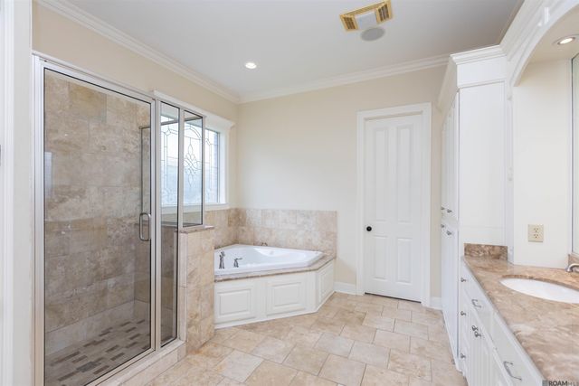 14524 Oak Path Dr, Prairieville, LA 70769