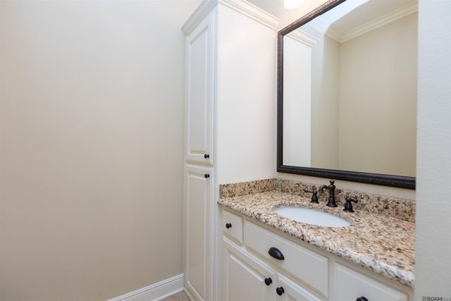 14524 Oak Path Dr, Prairieville, LA 70769