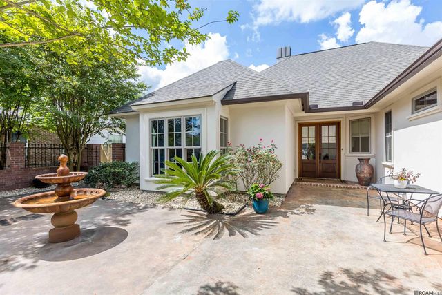 14524 Oak Path Dr, Prairieville, LA 70769