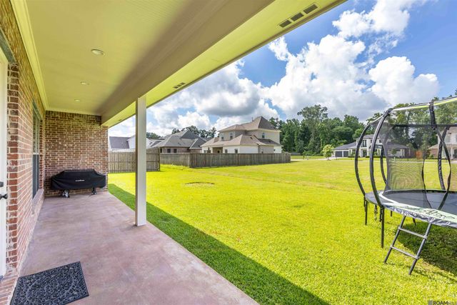 14524 Oak Path Dr, Prairieville, LA 70769