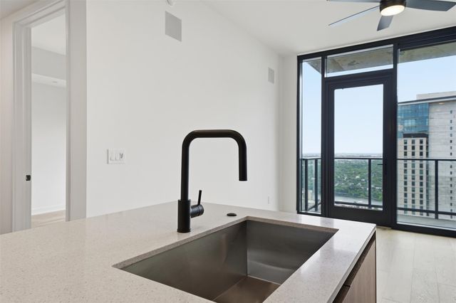 84 East Ave 3707, Austin, TX 78701
