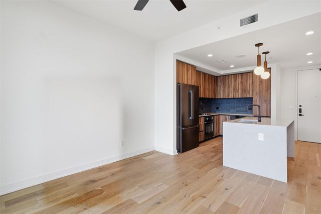 84 East Ave 3707, Austin, TX 78701