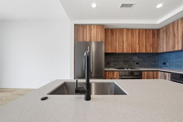 84 East Ave 3707, Austin, TX 78701