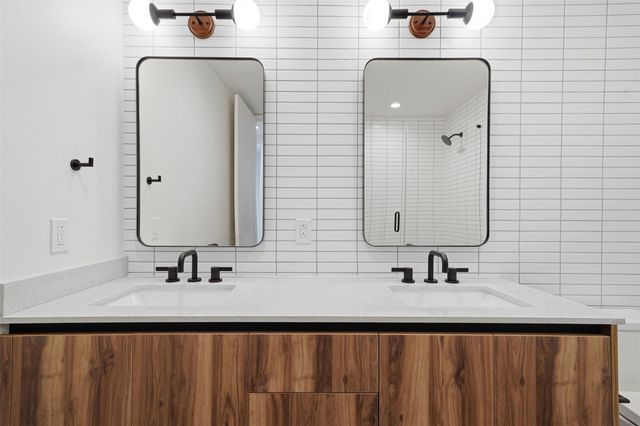 84 East Ave 3707, Austin, TX 78701