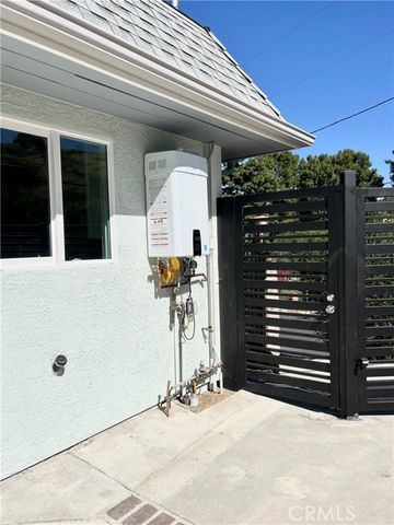 9645 Dale Avenue, Sunland (los Angeles), CA 91040