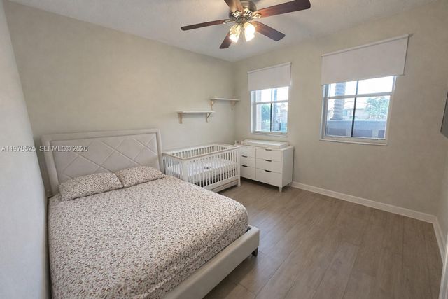 10557 SW 6th St 1306, Pembroke Pines, FL 33025