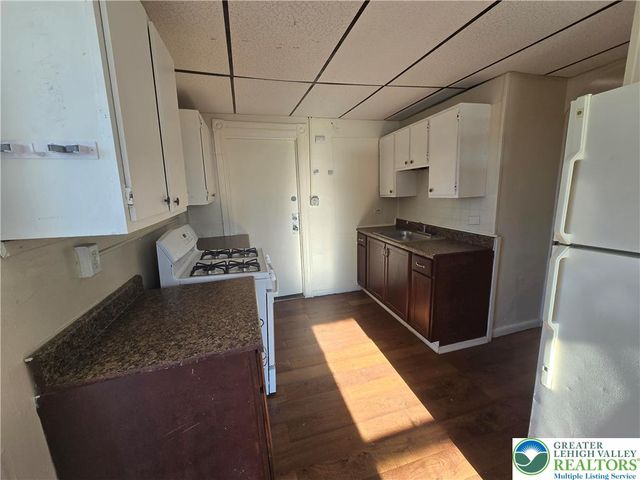 230 North 10th Street, Allentown City, PA 18102