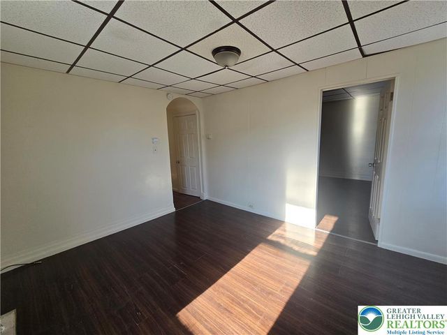 230 North 10th Street, Allentown City, PA 18102