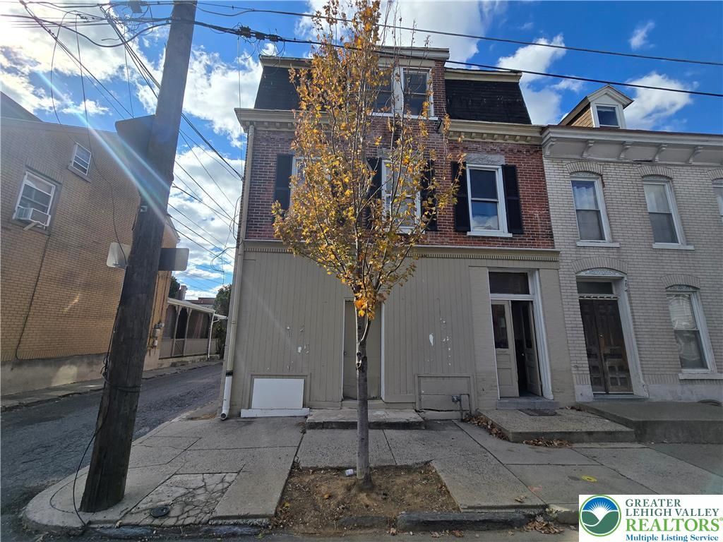 230 North 10th Street, Allentown City, PA 18102