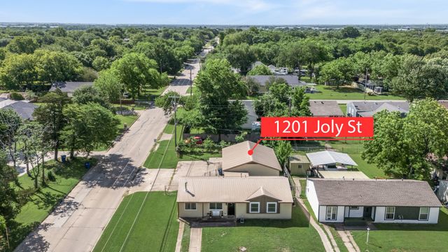 1201 Joly Street, Ennis, TX 75119
