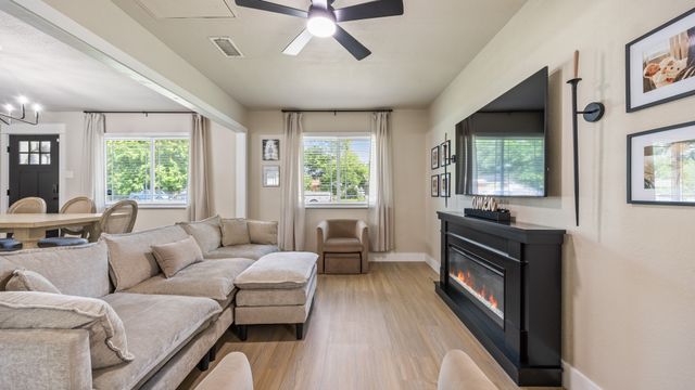 1201 Joly Street, Ennis, TX 75119
