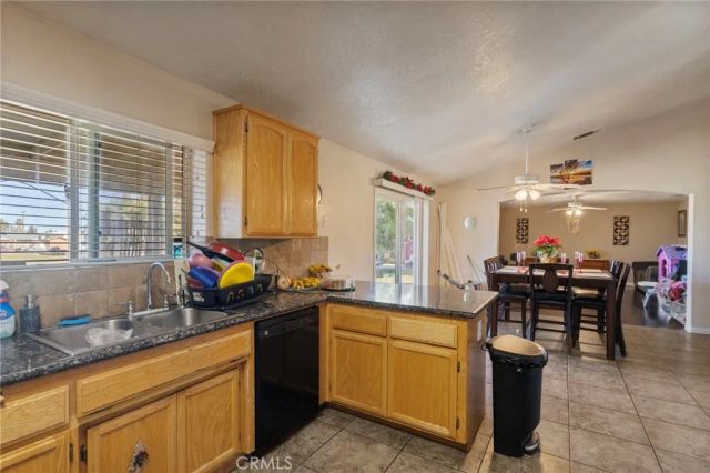 15120 Live Oak St, Hesperia, CA 92345