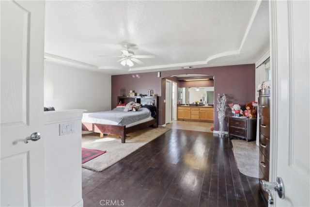 15120 Live Oak St, Hesperia, CA 92345