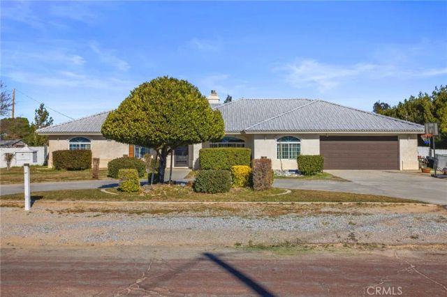 15120 Live Oak St, Hesperia, CA 92345