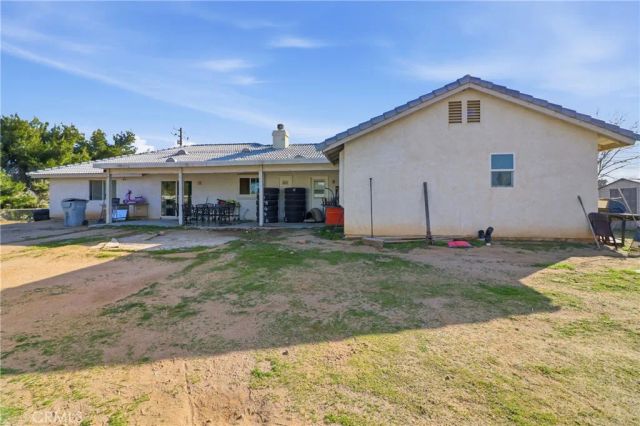15120 Live Oak St, Hesperia, CA 92345