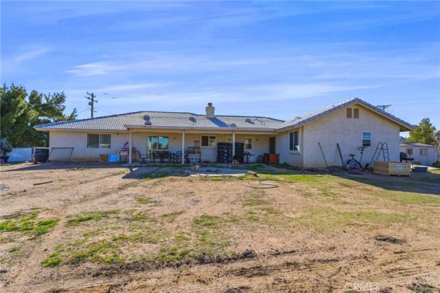 15120 Live Oak St, Hesperia, CA 92345