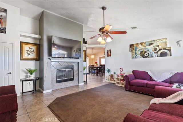 15120 Live Oak St, Hesperia, CA 92345