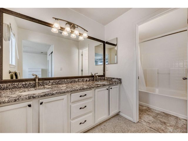 5214 S Shawnee Way, Aurora, CO 80015