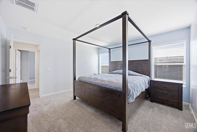 5809 Commonwealth Avenue, Bakersfield, CA 93313