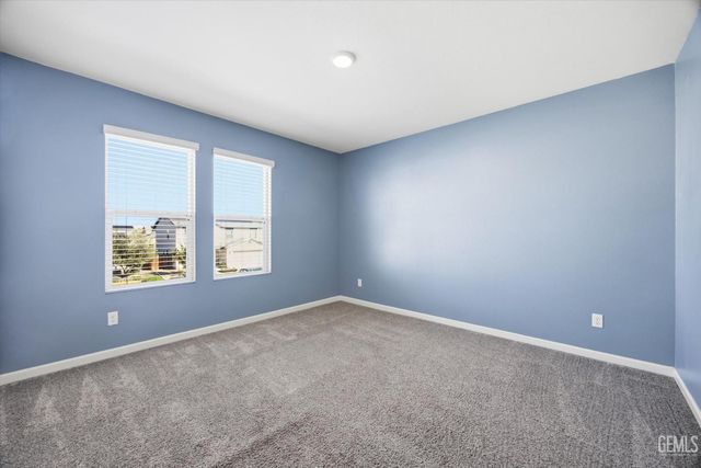 5809 Commonwealth Avenue, Bakersfield, CA 93313