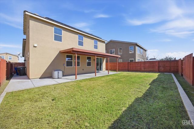 5809 Commonwealth Avenue, Bakersfield, CA 93313