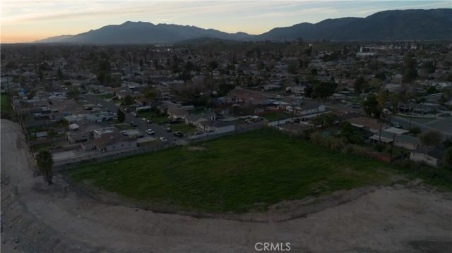 25608 Walker, San Bernardino, CA 92404