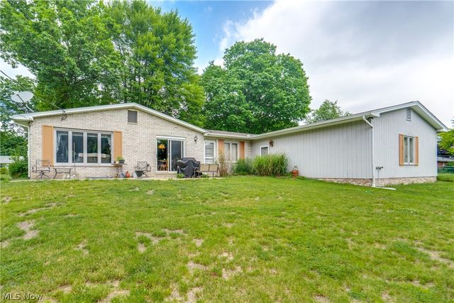 3120 Bambi Street NW, Canton, OH 44709