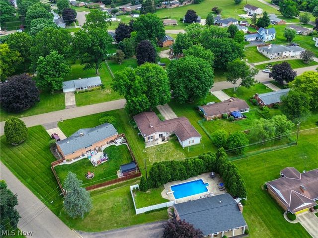 3120 Bambi Street NW, Canton, OH 44709