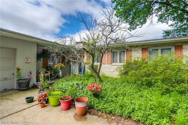 3120 Bambi Street NW, Canton, OH 44709