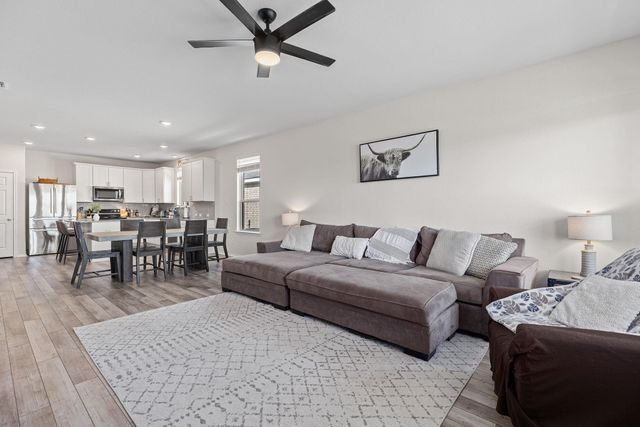 1925 T H Johnson DR, Taylor, TX 76574