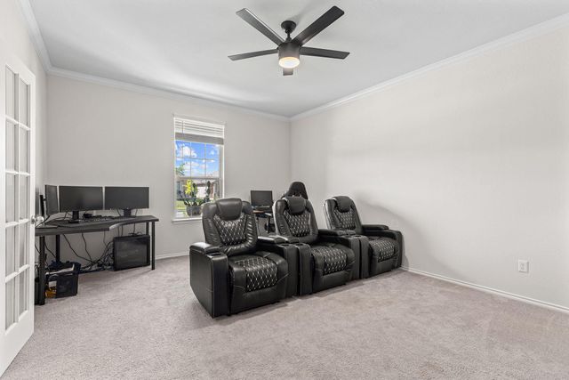 1925 T H Johnson DR, Taylor, TX 76574