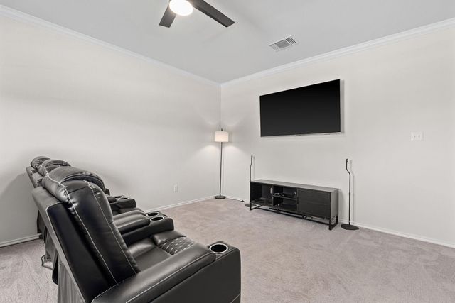 1925 T H Johnson DR, Taylor, TX 76574