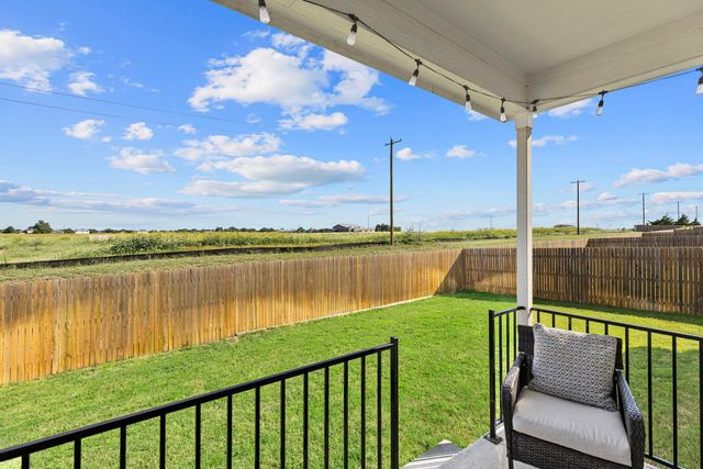 1925 T H Johnson DR, Taylor, TX 76574