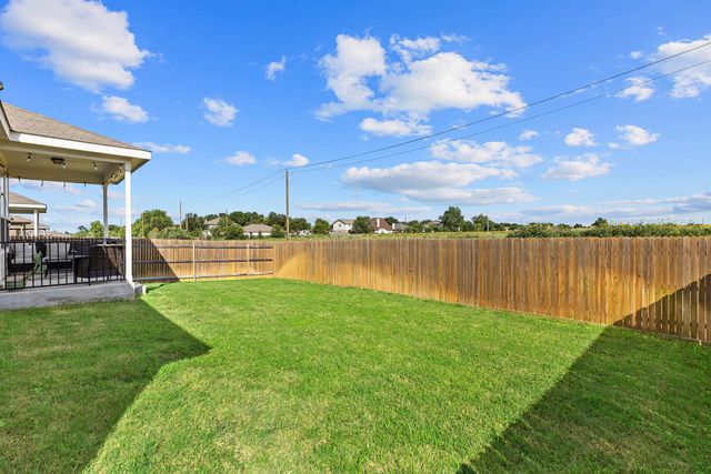 1925 T H Johnson DR, Taylor, TX 76574