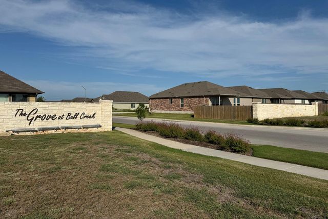 1925 T H Johnson DR, Taylor, TX 76574
