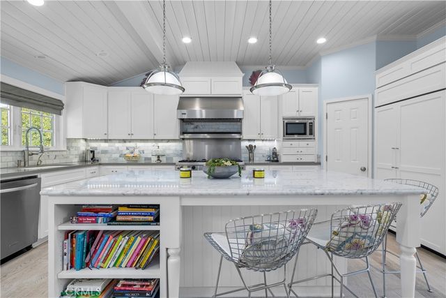 5215 Middlecrest Road, Rancho Palos Verdes, CA 90275