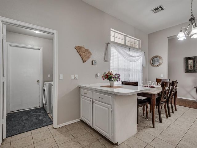 404 S Pointe Lane, Mustang, OK 73064